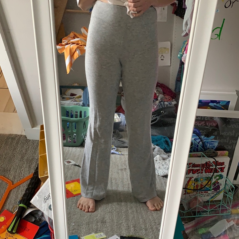 Olivia Sky size small gray yoga pant, soft inside